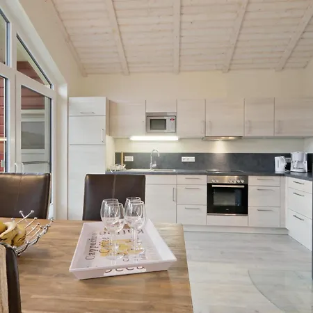 Ferienhaus 2 Bedroom Cozy In *